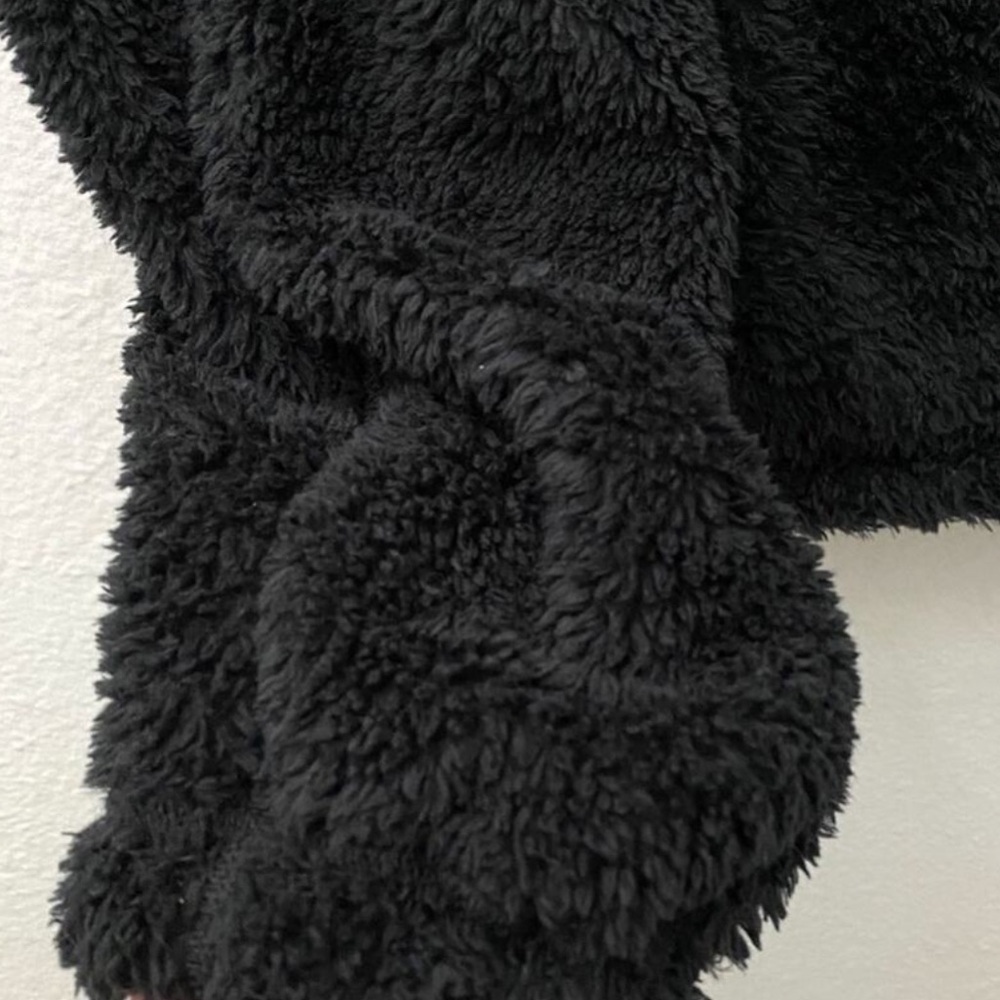 Free People Movement fuzzy Sherpa Pull-Over women’s size Small Black 1/4 zip. - Picture 4 of 8